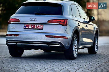 Позашляховик / Кросовер Audi Q5 2021 в 