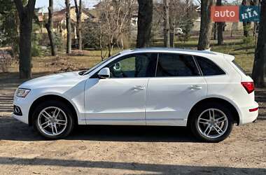 Внедорожник / Кроссовер Audi Q5 2015 в 