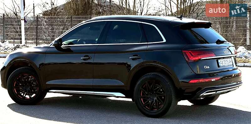 Позашляховик / Кросовер Audi Q5 2021 в Харкові