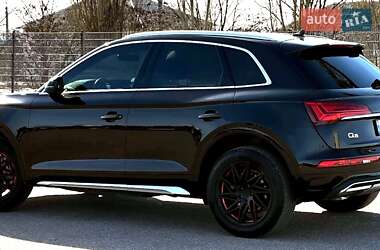 Позашляховик / Кросовер Audi Q5 2021 в 