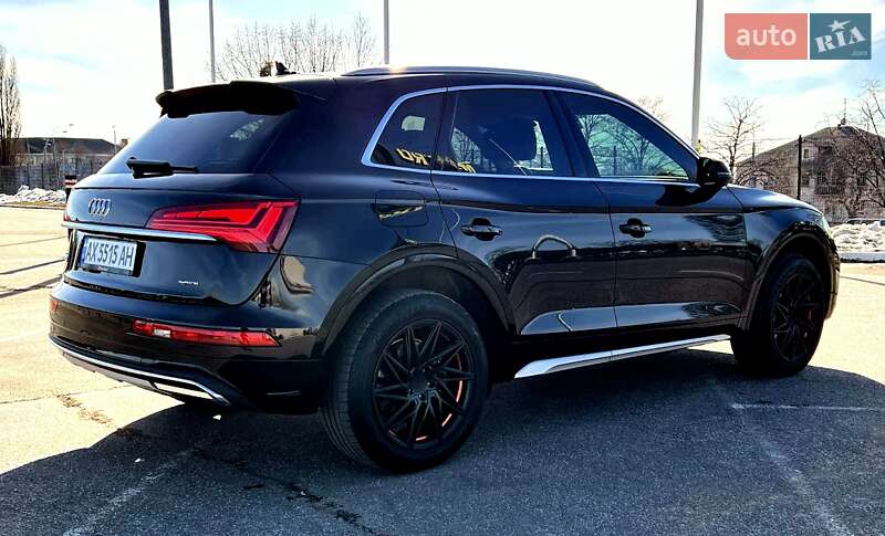 Позашляховик / Кросовер Audi Q5 2021 в Харкові