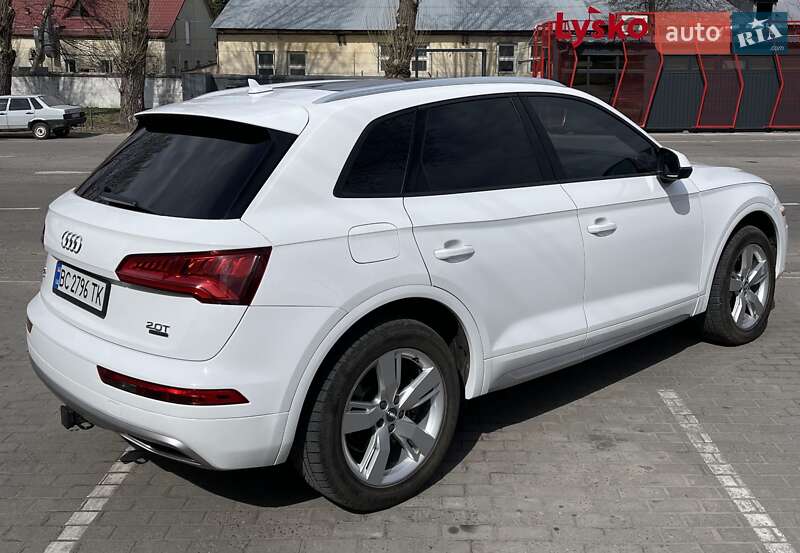 Позашляховик / Кросовер Audi Q5 2017 в Львові