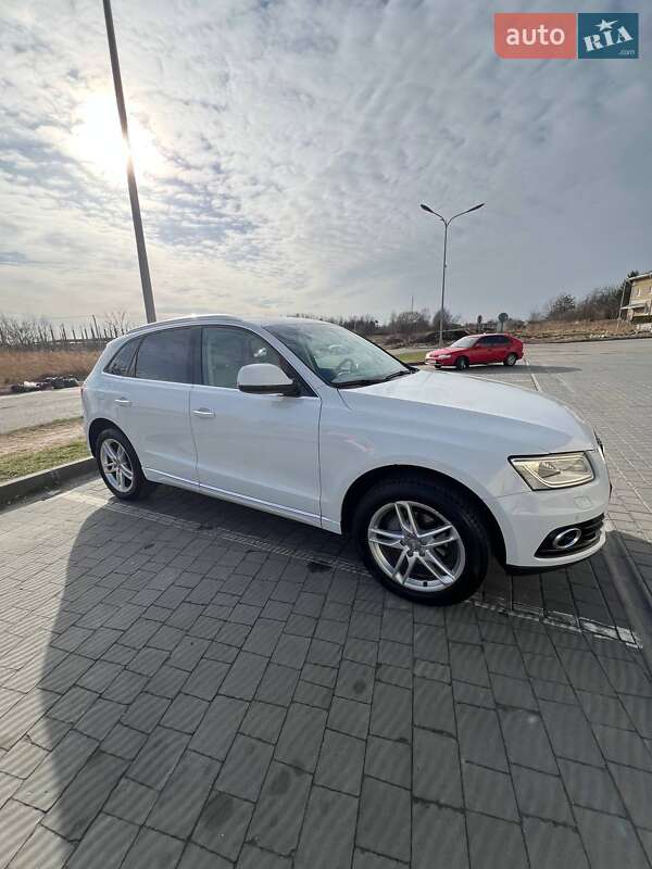 Позашляховик / Кросовер Audi Q5 2016 в Львові