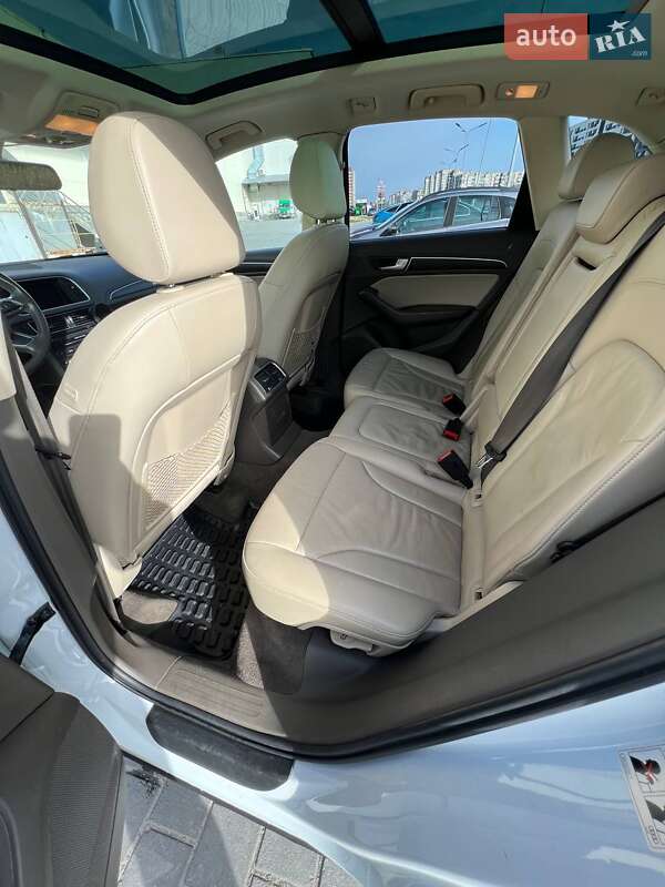 Позашляховик / Кросовер Audi Q5 2016 в Львові