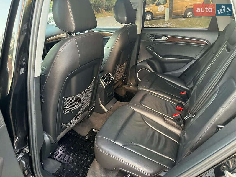 Позашляховик / Кросовер Audi Q5 2015 в Львові