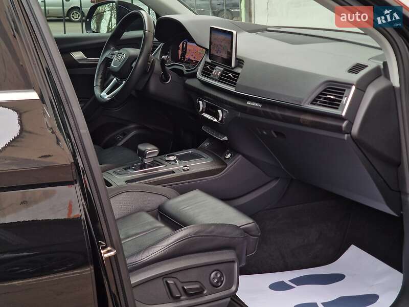 Внедорожник / Кроссовер Audi Q5 2019 в Одессе