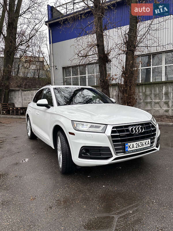 Внедорожник / Кроссовер Audi Q5 2017 в Киеве