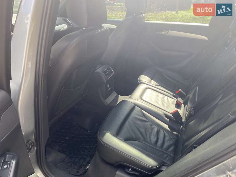 Внедорожник / Кроссовер Audi Q5 2009 в Киеве