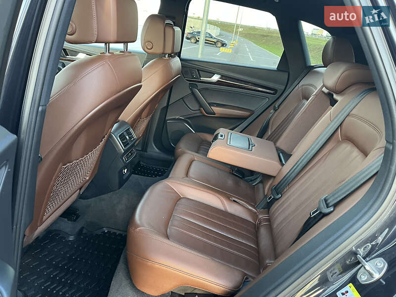 Внедорожник / Кроссовер Audi Q5 2017 в Львове