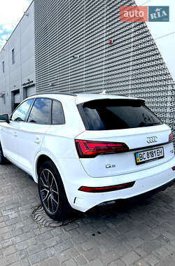 Внедорожник / Кроссовер Audi Q5 2021 в 