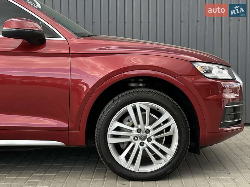 Позашляховик / Кросовер Audi Q5 2017 в Мукачевому