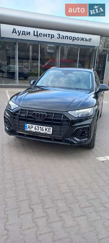 Внедорожник / Кроссовер Audi Q5 2022 в 