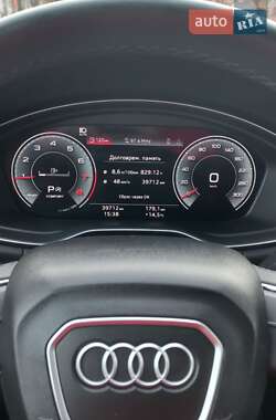 Внедорожник / Кроссовер Audi Q5 2022 в 