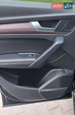 Внедорожник / Кроссовер Audi Q5 2022 в 