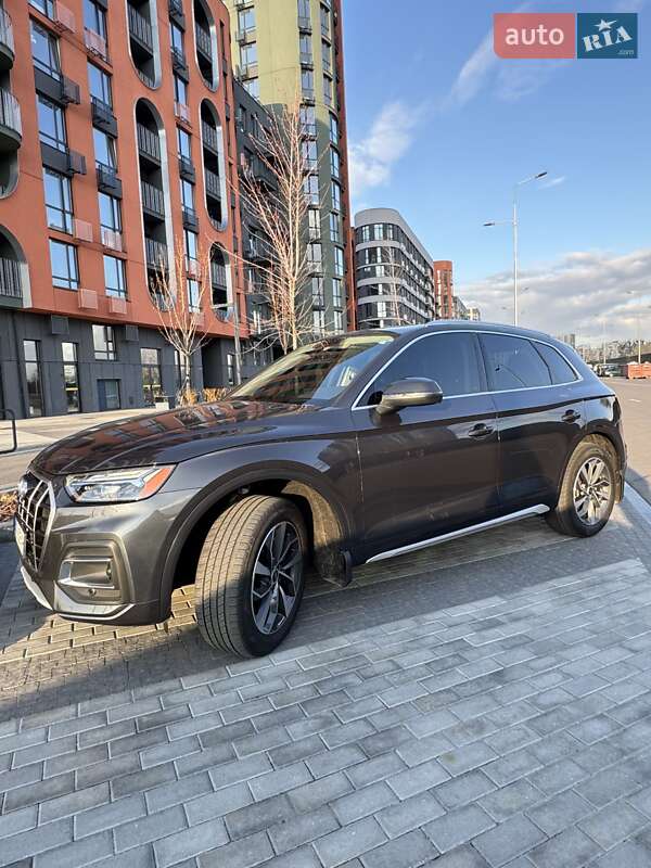 Внедорожник / Кроссовер Audi Q5 2020 в Киеве