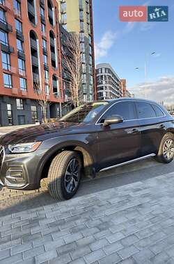 Внедорожник / Кроссовер Audi Q5 2020 в 