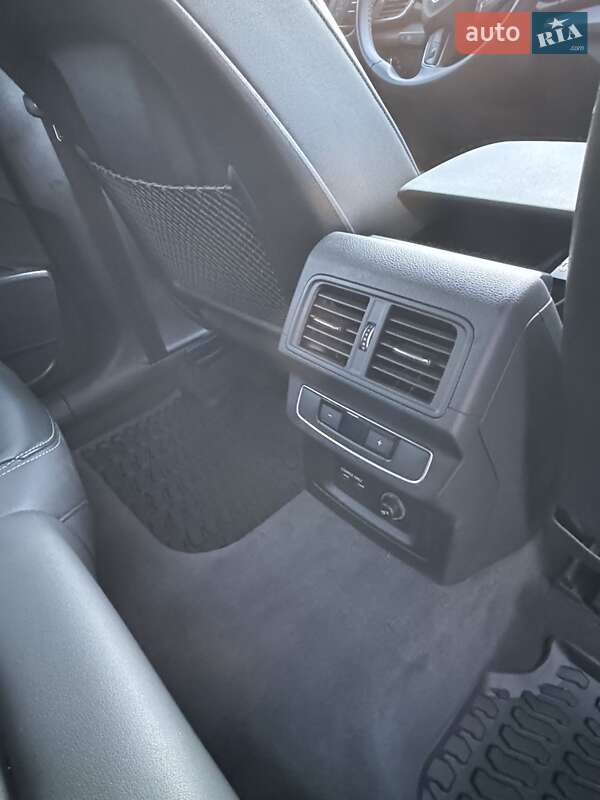 Внедорожник / Кроссовер Audi Q5 2020 в Киеве