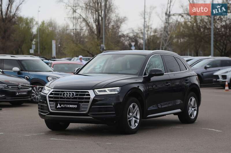 Позашляховик / Кросовер Audi Q5 2019 в Києві