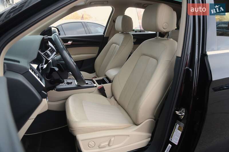 Позашляховик / Кросовер Audi Q5 2019 в Києві