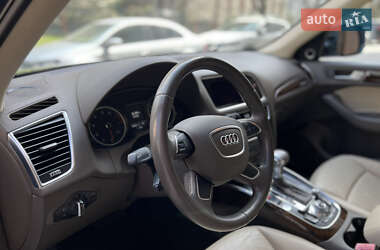 Внедорожник / Кроссовер Audi Q5 2015 в 
