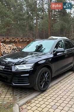 Позашляховик / Кросовер Audi Q5 2017 в 
