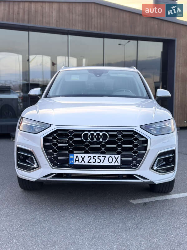 Позашляховик / Кросовер Audi Q5 2022 в Києві