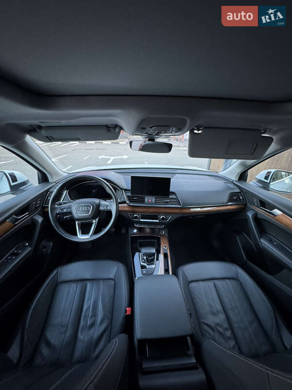 Позашляховик / Кросовер Audi Q5 2022 в Києві