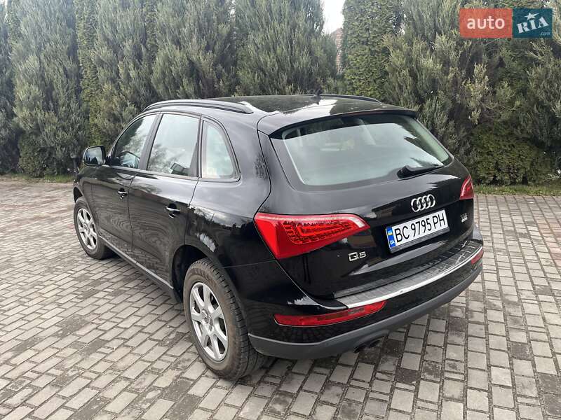Позашляховик / Кросовер Audi Q5 2010 в Самборі