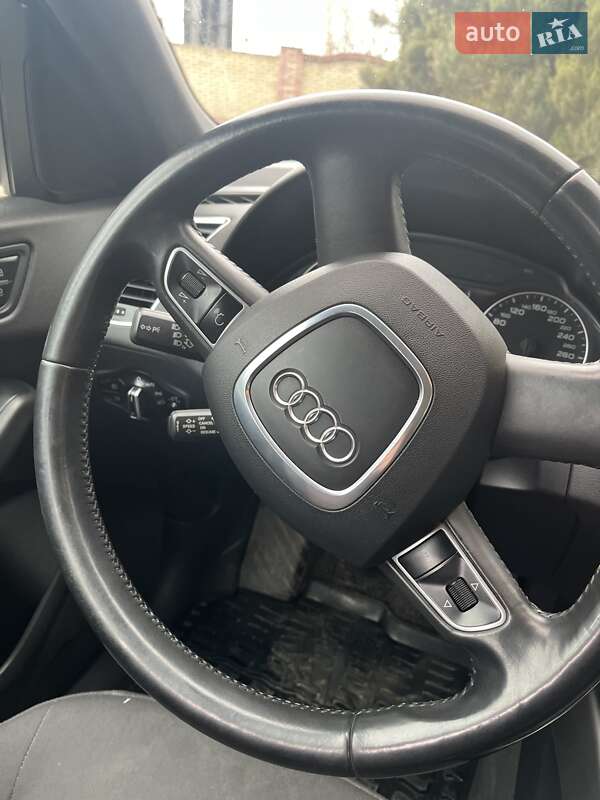 Позашляховик / Кросовер Audi Q5 2010 в Самборі