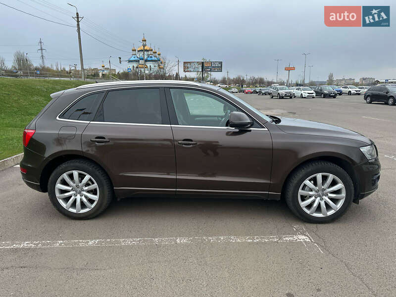 Внедорожник / Кроссовер Audi Q5 2011 в Кривом Роге