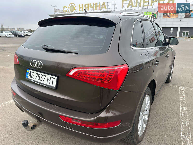 Внедорожник / Кроссовер Audi Q5 2011 в Кривом Роге