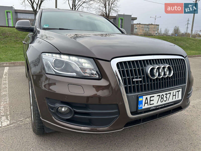 Внедорожник / Кроссовер Audi Q5 2011 в Кривом Роге