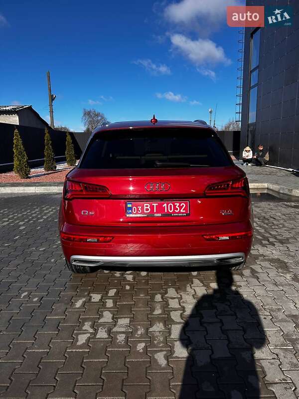 Внедорожник / Кроссовер Audi Q5 2017 в Луцке