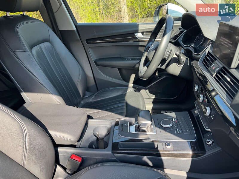 Внедорожник / Кроссовер Audi Q5 2018 в Харькове