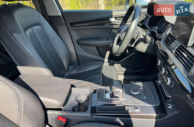Внедорожник / Кроссовер Audi Q5 2018 в 
