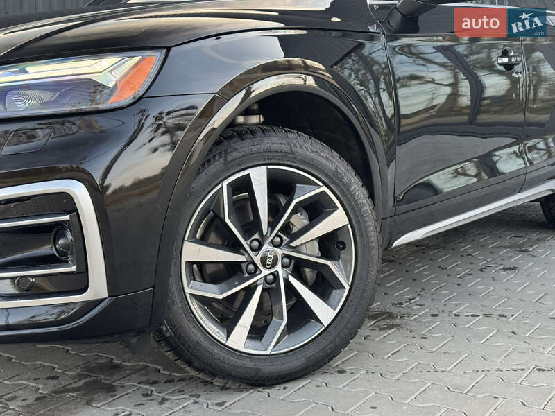 Позашляховик / Кросовер Audi Q5 2020 в Києві