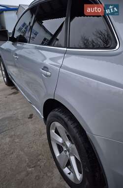 Внедорожник / Кроссовер Audi Q5 2012 в 