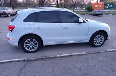 Внедорожник / Кроссовер Audi Q5 2015 в 