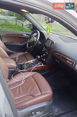 Внедорожник / Кроссовер Audi Q5 2015 в 
