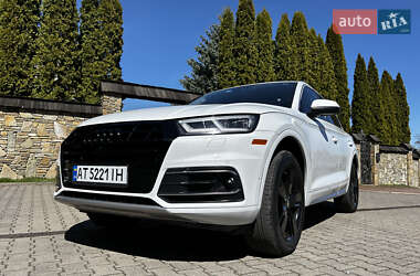 Внедорожник / Кроссовер Audi Q5 2019 в 