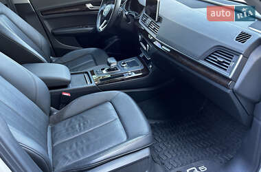 Внедорожник / Кроссовер Audi Q5 2019 в 