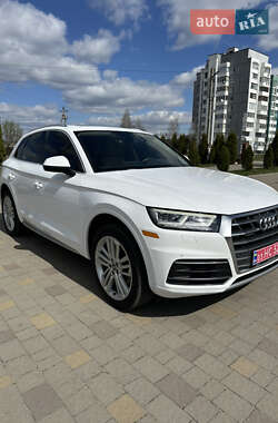 Позашляховик / Кросовер Audi Q5 2017 в 