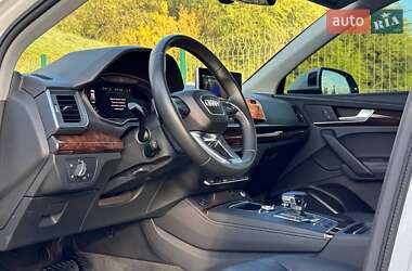 Внедорожник / Кроссовер Audi Q5 2020 в 