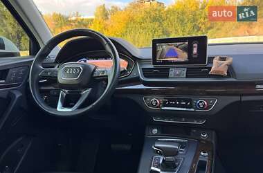 Внедорожник / Кроссовер Audi Q5 2020 в 