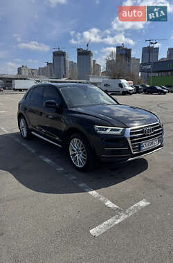 Внедорожник / Кроссовер Audi Q5 2017 в 