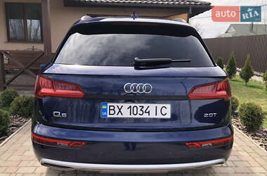 Внедорожник / Кроссовер Audi Q5 2017 в 