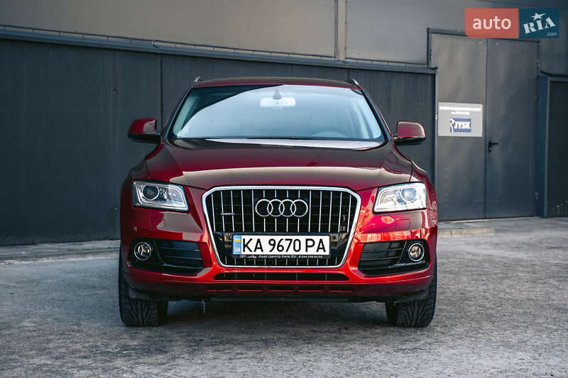 Внедорожник / Кроссовер Audi Q5 2016 в 