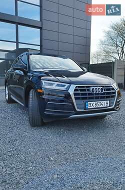 Внедорожник / Кроссовер Audi Q5 2018 в 