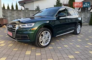 Позашляховик / Кросовер Audi Q5 2018 в 