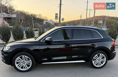 Внедорожник / Кроссовер Audi Q5 2018 в 